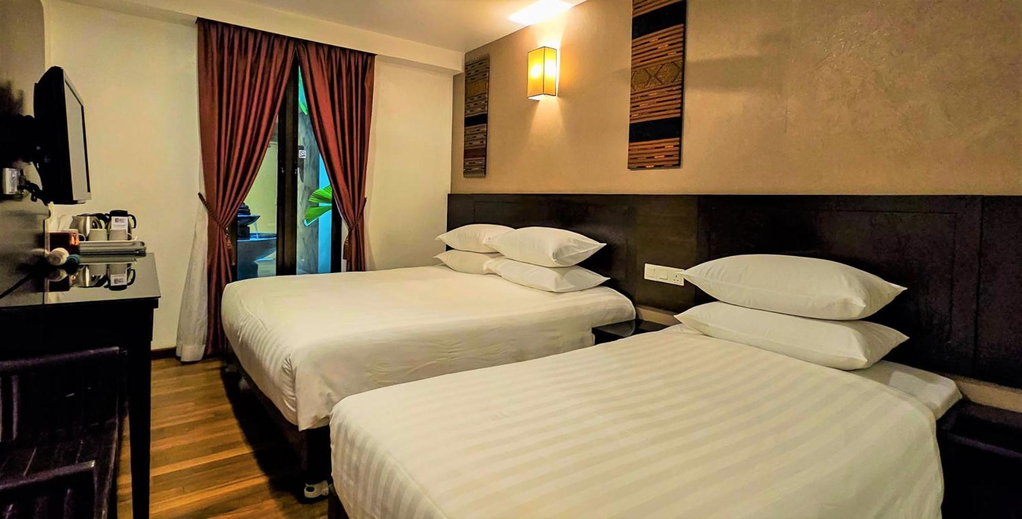 โฮเต็ล ริชบาลิซ Hotel Batu Caves ภายนอก รูปภาพ